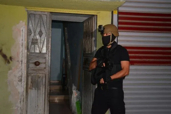 Terör örgütü PKK’nın yeni oyunu! Talimatları için kız kardeşini kullandı-3