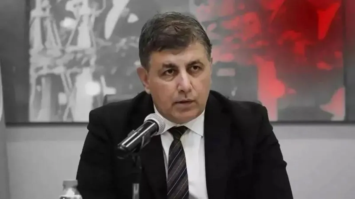 CHP’li İzmir Büyükşehir Belediyesi Başkanı Cemil Tugay belediye mallarını haraç mezat satıyor