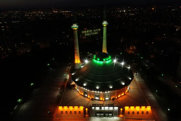 Büyük Çamlıca Camii'ne Ramazan arifesinde yoğun ilgi-3