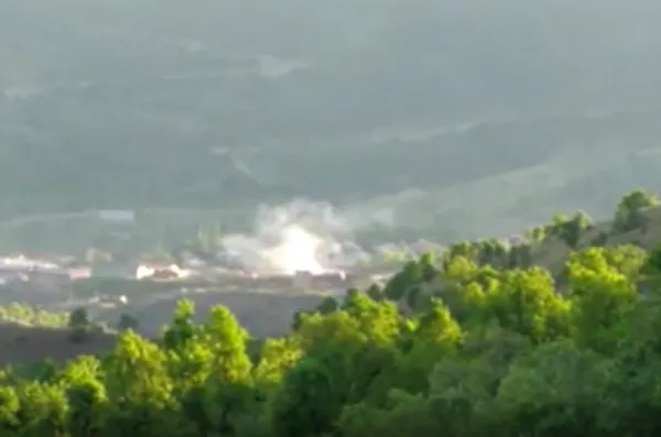 sinirda-konuslu-obusler-teror-orgutu-pkk-hedeflerini-obuslerle-ates-altina-aldi-1619273986651.jpg Sınırda konuşlu obüsler terör örgütü PKK hedeflerini ateş altına aldı-3