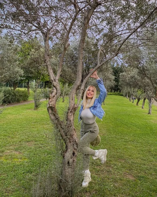 hande-sarioglu-sokak-ortasinda-tacize-ugradi-olayin-detaylarini-anlatti-herifin-biri-ben-onunden-gecerken-1693550900964.jpg Hande Sarıoğlu sokak ortasında tacize uğradı! Olayın detaylarını anlattı! “Herifin biri ben önünden geçerken...”-2