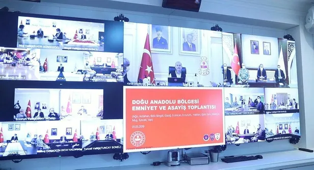 Son dakika: Bakan Soylu'nun başkanlığında video konferans yöntemiyle güvenlik toplantısı yapıldı-1