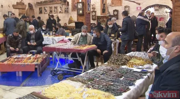 Bu İşe Koleksiyon Yaparak Başladım. Kendi Aldığım Tespihleri Biriktirdim. Tespihi Seviyorum.