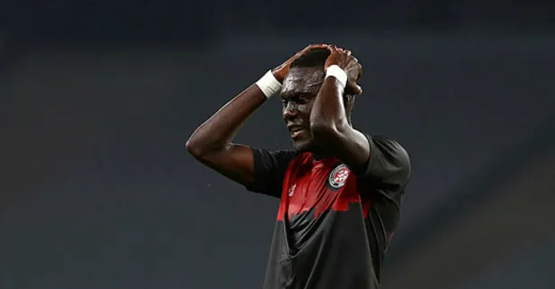 Galatasaray'da Ndao bombası! Feghouli'nin yerine gelecek