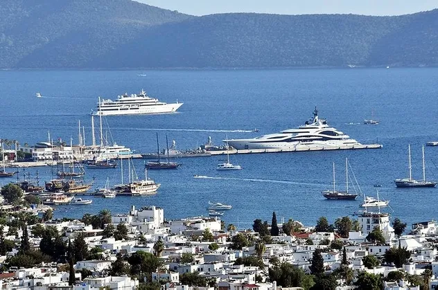 Milyarderlerin pandemideki tercihi Türkiye oldu: 2 ayda Bodrum, Marmaris ve Göcek’e 90 mega yat geldi