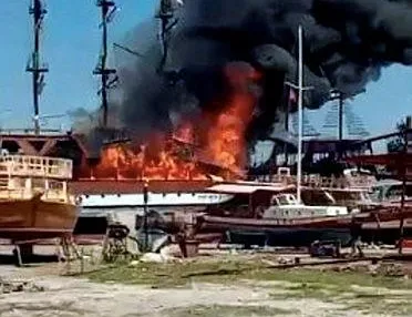 Antalya’da korku dolu anlar! Alev alev yandı