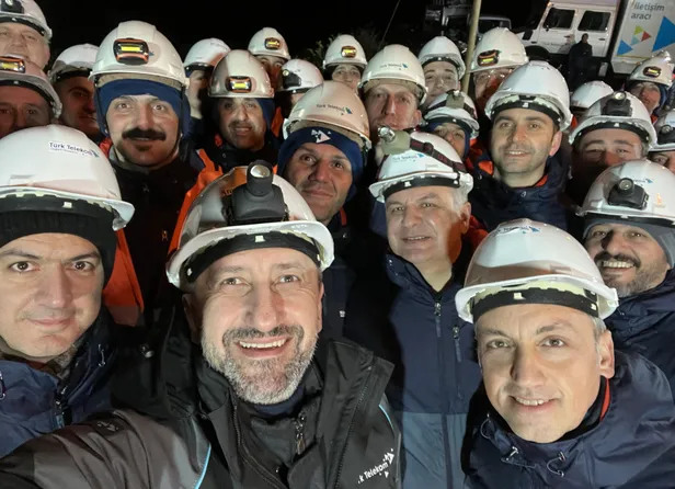 turk-telekom-ceosu-umit-onal-turkiye-yuzyilina-400-bin-kilometreyi-asan-fiber-altyapimizla-giriyoruz-1672526774765.jpg Türk Telekom CEO’su Ümit Önal: “Türkiye Yüzyılı”na 400 bin kilometreyi aşan fiber altyapımızla giriyoruz-3