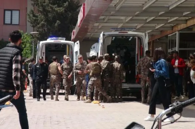 Son dakika: Suriye'de PKK/YPG'li teröristlerden havanlı saldırı! 6 özel harekat polisi yaralandı