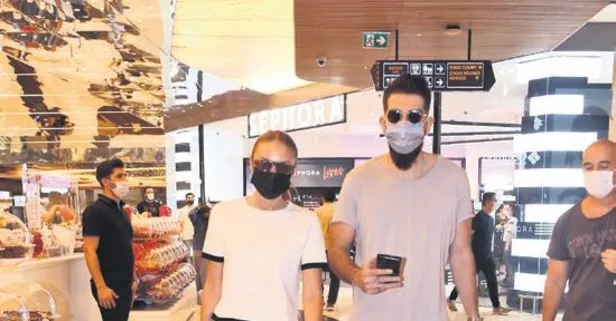 Nilperi Şahinkaya sanatçı sevgilisi Emre Yusufi ile alışverişte görüntülendi