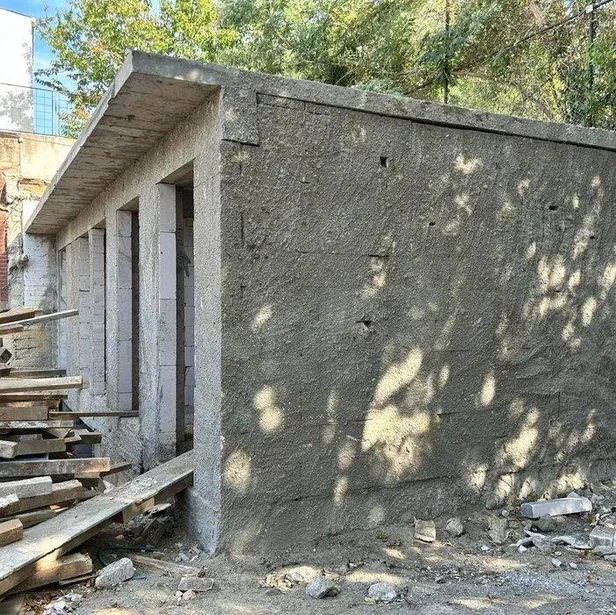 CHP'li İBB Başkanı Ekrem İmamoğlu Halk Tv'nin patronuna göz yumdu mahalleli isyan etti: "Biz çivi çakamıyoruz villa iki katına çıktı"-4