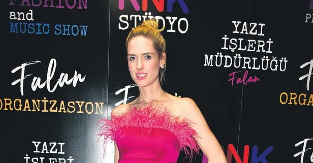 Öyle Bir Geçer Zaman Ki nin Caroline’i Wilma Elles’ten eski eşi Kerem Göğüş’e Karakter meselesi