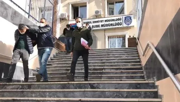 350 bin liralık gasp yalanı! Gerçek araç kamerası görüntüleriyle ortaya çıktı-6