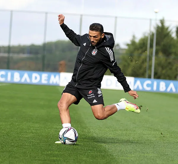 besiktas-shkupi-canli-mac-izle-11-kasim-hazirlik-maci-besiktas-fk-shkupi-skupi-maci-a-spor-canli-izle-ekrani-1636622766868.jpg Beşiktaş - Shkupi MAÇ sonucu! 11 Kasım hazırlık maçı Beşiktaş - FK Shkupi (Şkupi) maçı kaç kaç bitti?-3