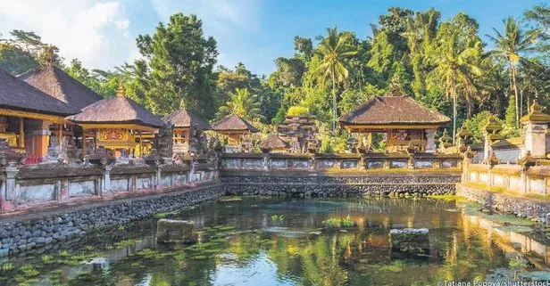 Kıvanç Tatlıtuğ ile eşi Başak Dizer Tatlıtuğ Bali’de stres atıyor