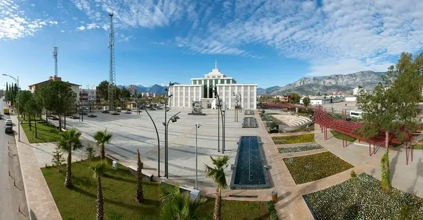 CHP'li Antalya Döşemealtı Belediyesi'ne operasyon: Çöp konteynerinden "yolsuzluk" çıktı!