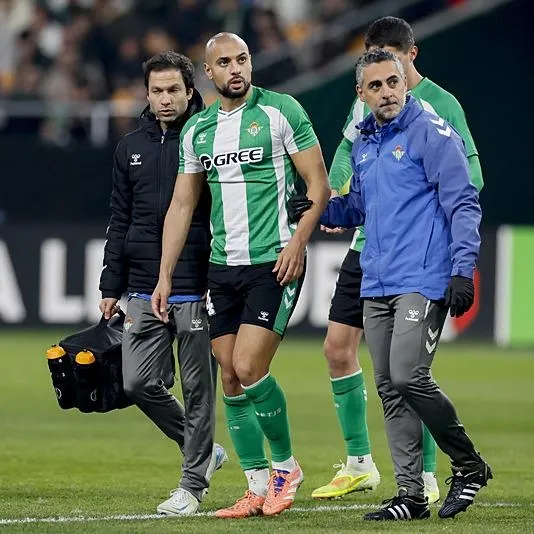 Amrabat’tan kötü haber!