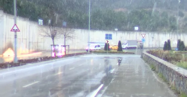 Son dakika: İstanbul'da dolu ve kar yağışı