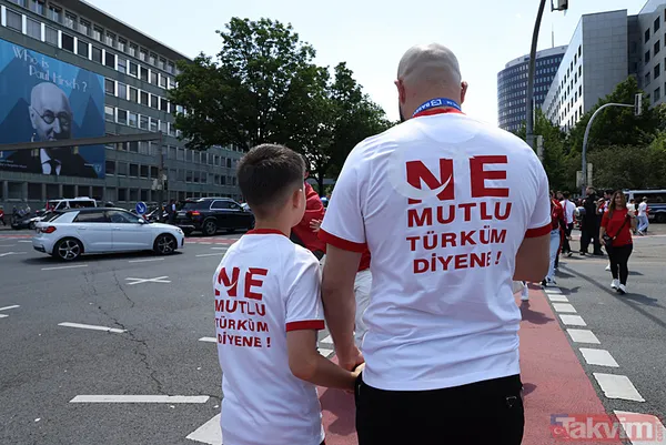 Türkiye-Portekiz maçı öncesi Türk taraftarlar Dortmund'u adeta kırmızı beyaza boyadı | Filistin yine unutulmadı - 30