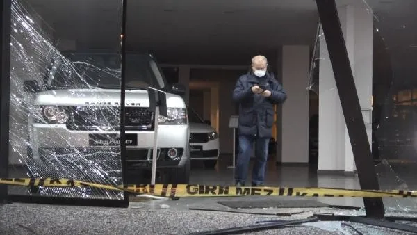 Bursa'da 500 bin TL'lik lüks otomobili hırsızlığı kamerada-2