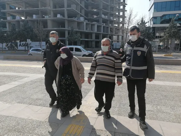 aksarayda-miras-kavgasi-gelin-oldu-otopside-4-bicak-darbesi-aldigi-tespit-edildi-1617458867363.jpg Aksaray'da miras kavgası! Gelin öldü! Otopside 4 bıçak darbesi aldığı tespit edildi-7