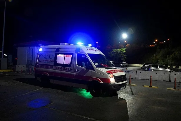 Fransa'da polis aracının karıştığı olayda ağır yaralanan Türk genç Türkiye'ye getirildi-2