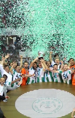 Konyaspor kupayı böyle kaldırdı
