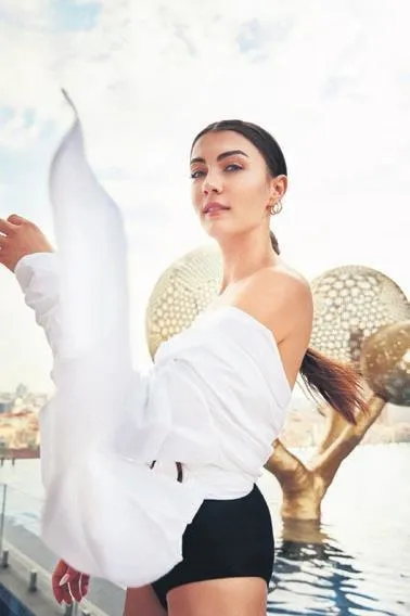Hande Erçel ve Hadise yine karşı karşıya geldi! Sosyal medya Erçel'i tercih etti-11