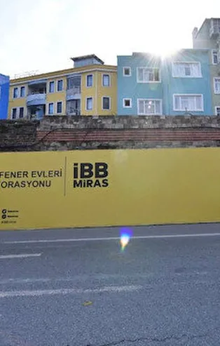 İstanbullu'ya hizmet edemeyen CHP'li İBB AK Partili Fatih Belediyesi'nin projesine çöktü! Yine kendi pankartını asıp algı yaptı