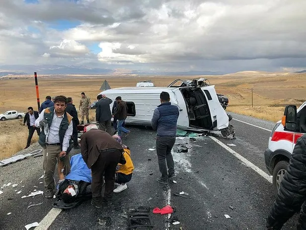 Son dakika... Van'da feci kaza: 3 kişi öldü, 4 kişi yaralandı-1