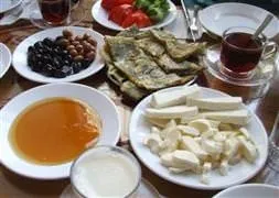 Sağlıklı bir kahvaltıda ne yemeli?