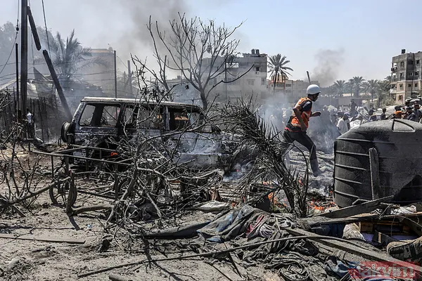 Soykırımcı İsrail alçak saldırısı sonrası El Mevasi'deki yıkım böyle görüntülendi! İşte kare kare vahşet - 33
