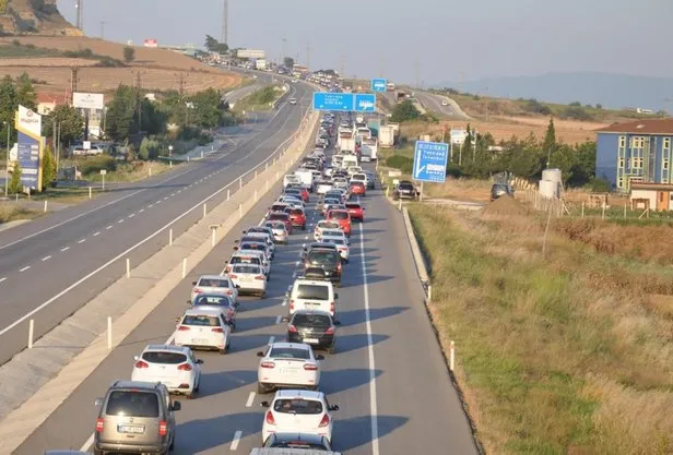 Istanbul Canakkale Karayolunda 20 Kilometre Arac Kuyrugu Takvim