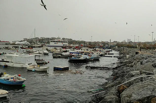 İstanbul'da lodos ne zaman sona erecek? İstanbul'da fırtına ne zaman bitecek? Meteoroloji AKOM son dakika açıklamalar!