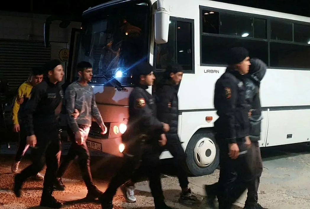 Bir binada 50 göçmen!