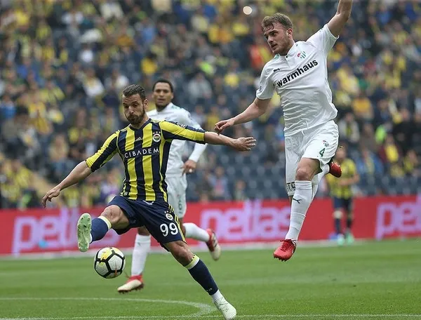Fenerbahçe Bursaspor'u 2-1 mağlup etti-1