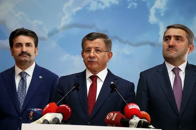 Davutoğlu, İmamhatipli bir Cumhurbaşkanını devirmek için yola çıkan sözde dindarlar olarak tarihe geçecek