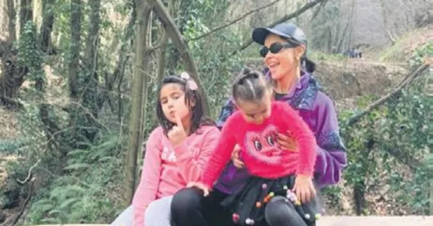 Zeynep Sever Demirel kızları Yeda ve Yade İstanbul'un güzel havasını fırsat bildi