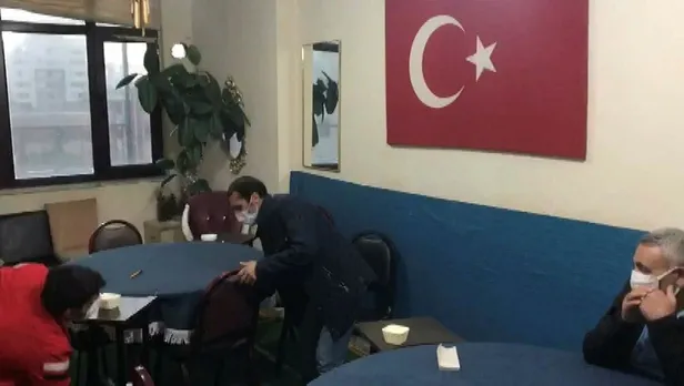 "Cenazemiz vardı" dediler kahvehanede oyun oynarken yakalandılar! İstanbul'da pes dedirten olay-2