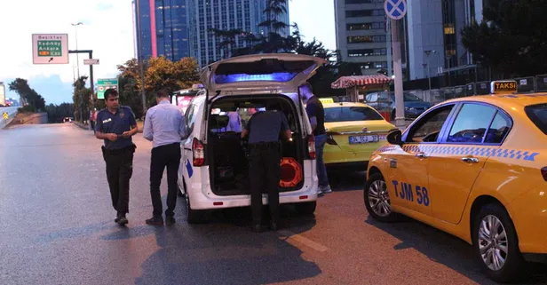 İstanbul'da ilginç olay! Paralar yola saçıldı!