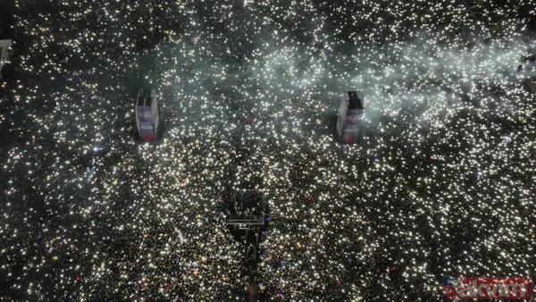 Yenikapı'da bordo-mavi coşku! Trabzonspor taraftarından ışık şov - 19