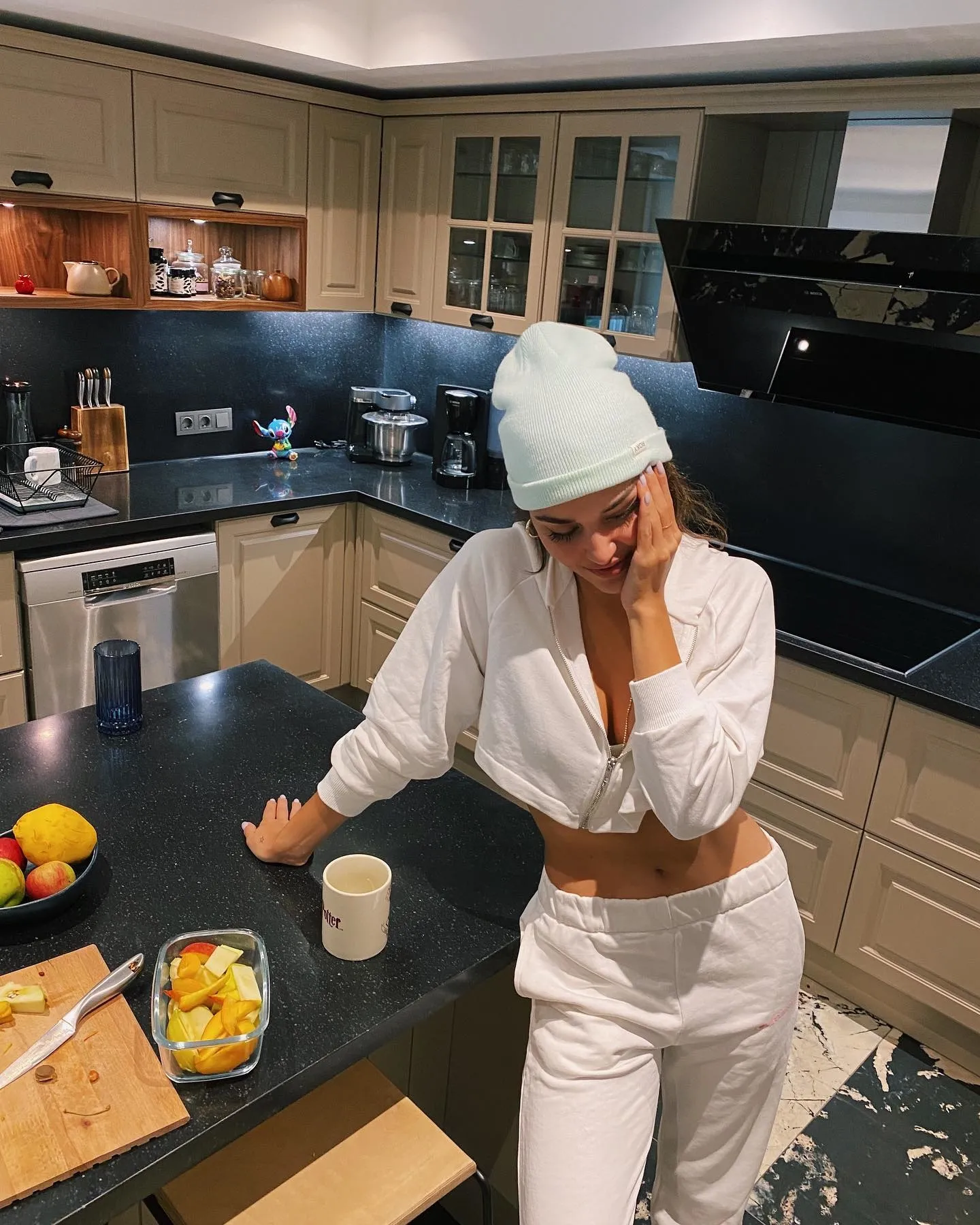 Hande Erçel’den 2 milyon dolarlık yatırım: Yeni evi büyüledi! - 12