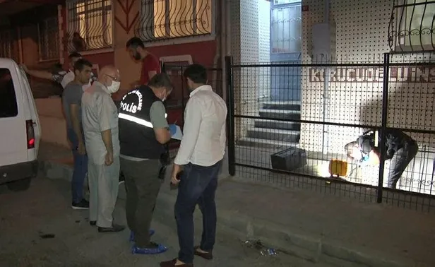 Son dakika: İstanbul Küçükçekmece'de korku gecesi: Bir kadını silahla rehin aldı!-2