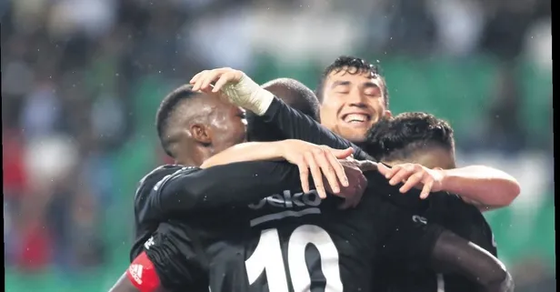 Beşiktaş kendine geldi! Adana'da ağır bir darbe yiyen Kartal Konya deplasmanında üç puanı kaptı