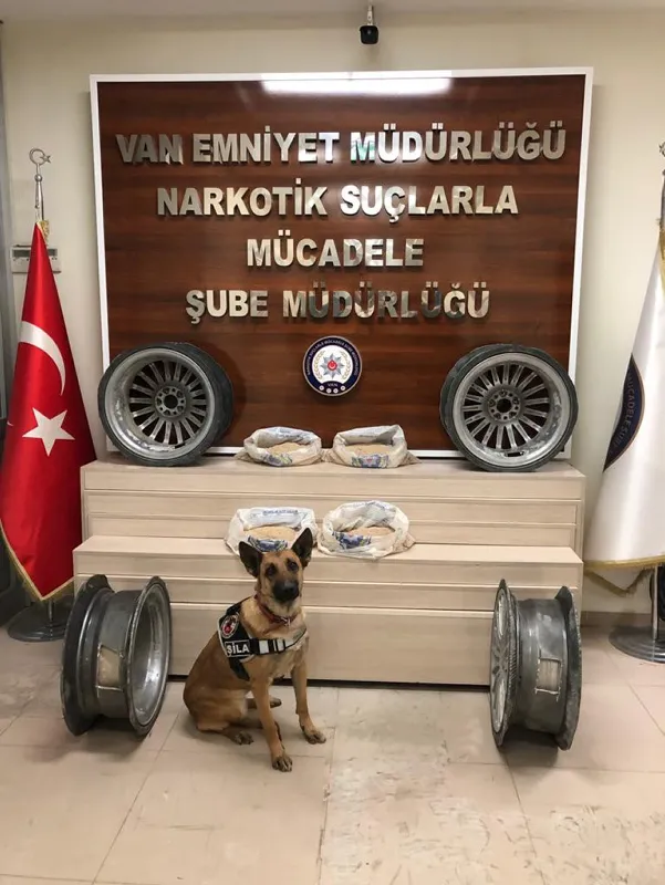 Uyuşturucuyu jantlara gizlemişler - 1