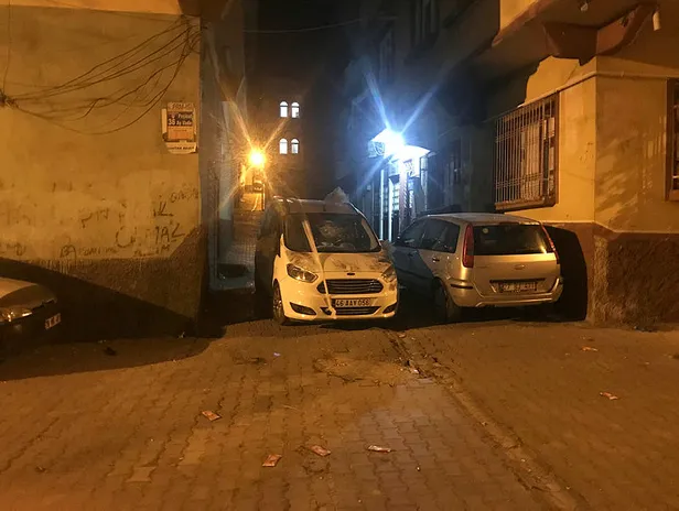 Düğünde vahşet! Gelinin dayısı ve kardeşi damadın boğazını keserek öldürdü-1
