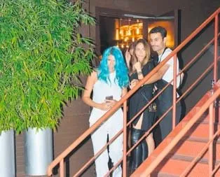 Şov başladı