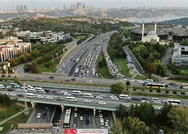 İstanbulda sabah saatlerinde trafik yoğunluğu yaşanıyor