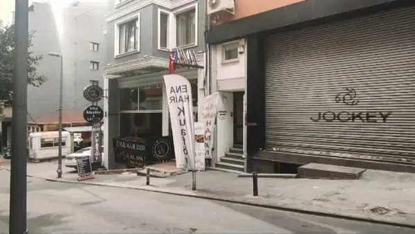 istanbul-sislide-amerikali-turist-otel-calisanina-saldirdi-iste-o-anlar-1634109060924.jpg İstanbul Şişli'de Amerikalı turist otel çalışanına saldırdı! İşte o anlar-6