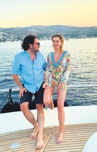 Hacı Sabancı ile Nazlı Kayı'dan tekne keyfi