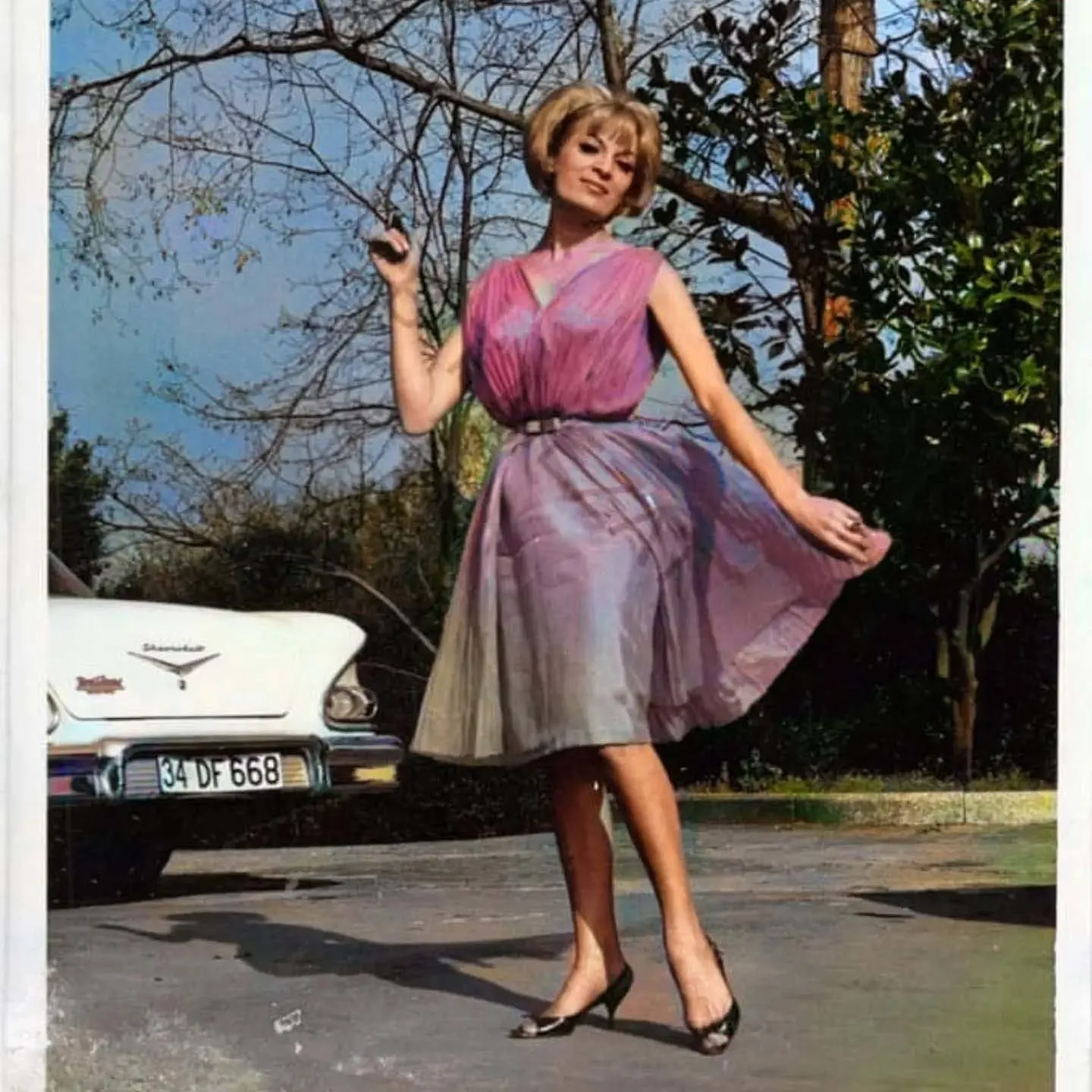 Yeşilçam’ın fettan güzeli Lale Belkıs’tan zamana rest! “86 yaşında hala Barbie” - 1